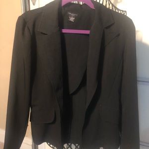 Women’s Courtenay all black blazer size 8